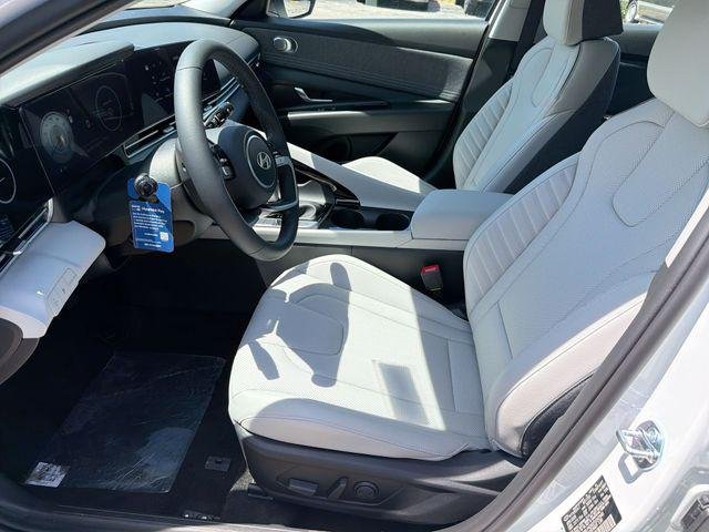 New 2026 White Hyundai Limited image 15