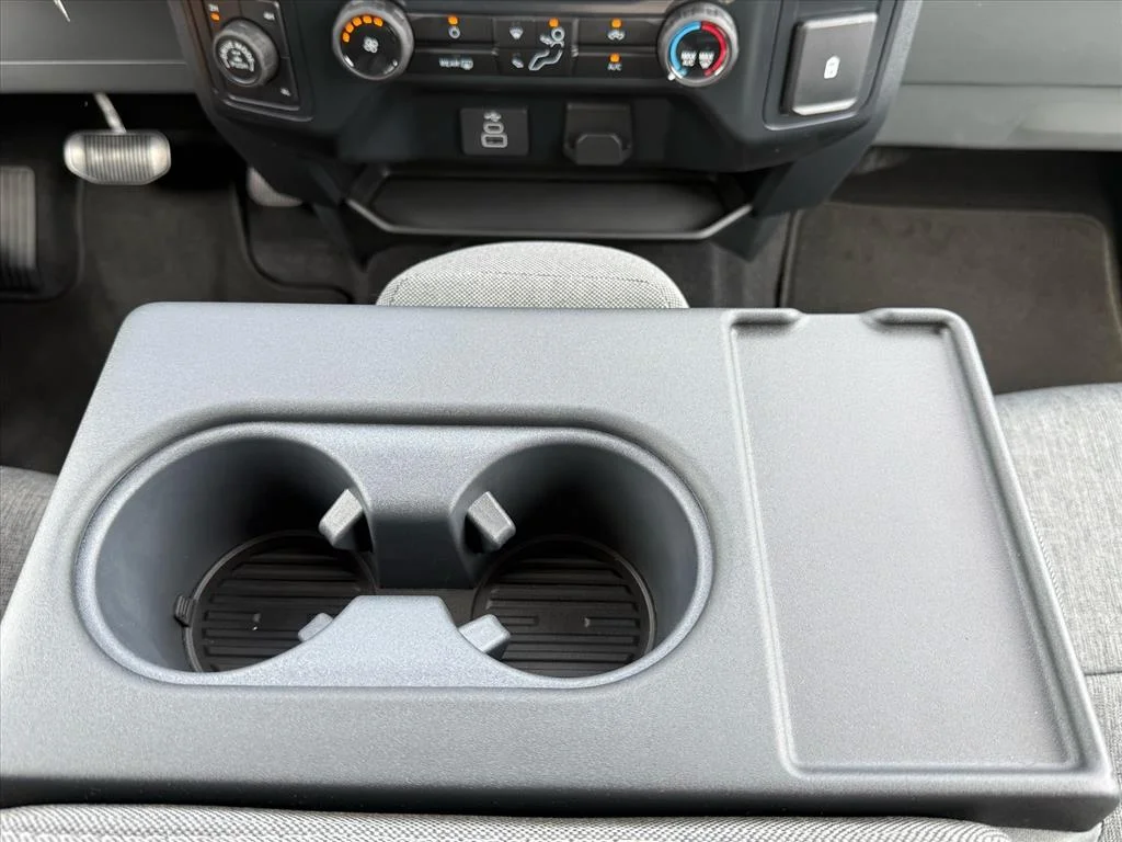New 2026 Carbonized Gray Metallic Ford XLT image 11