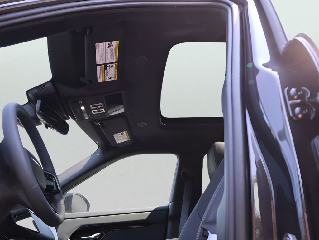 New 2026 Carpathian Grey Land Rover Hoxton Edition image 37