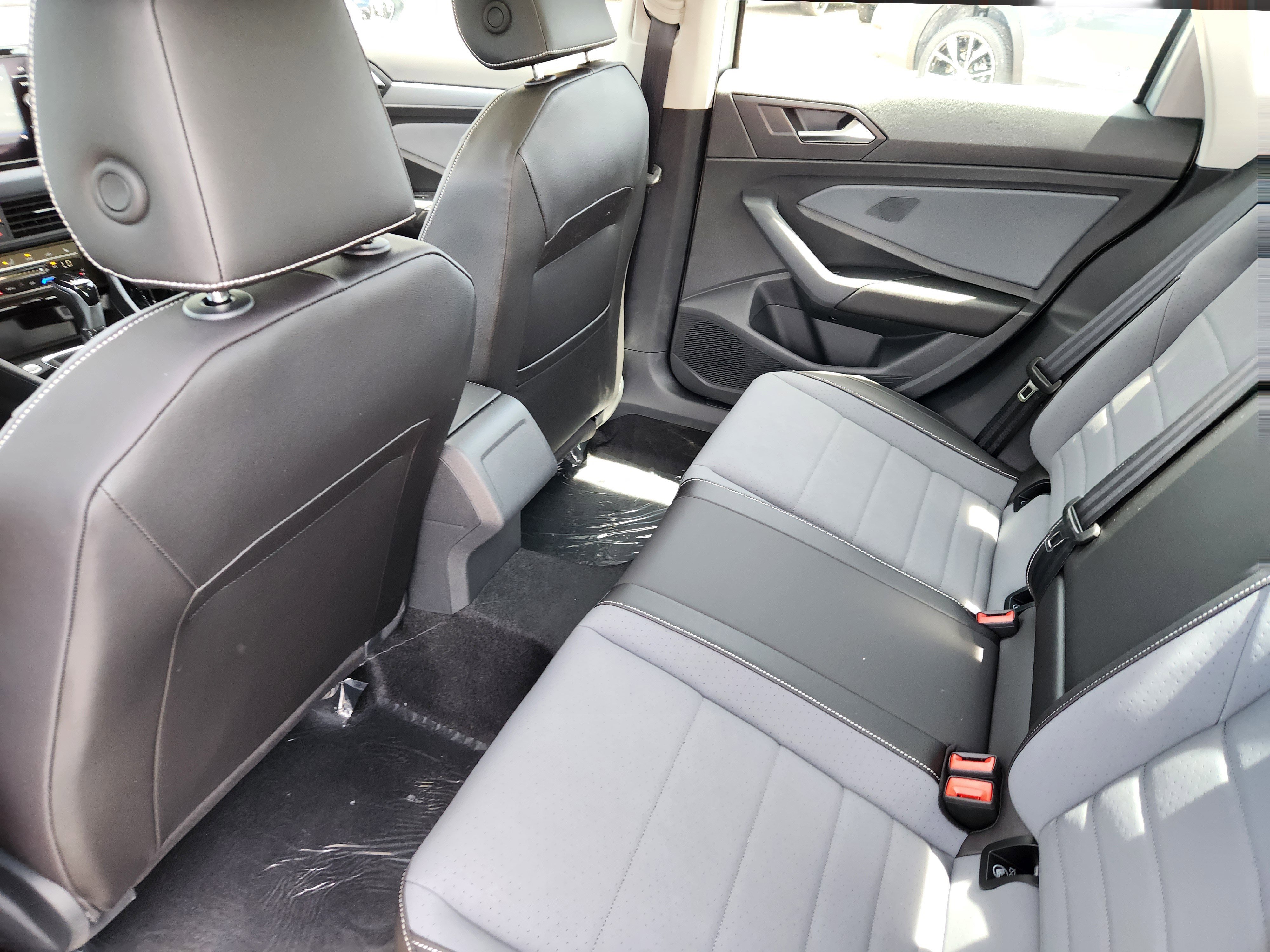 New 2026 Silver Volkswagen 1.5T SE image 16