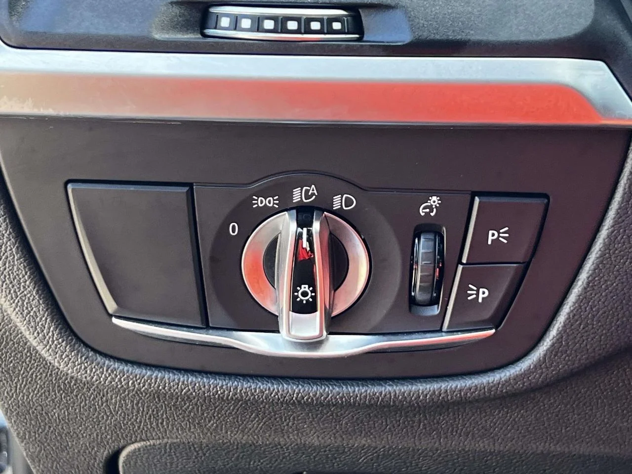 Used 2024 Gray Metallic BMW xDrive30i image 29