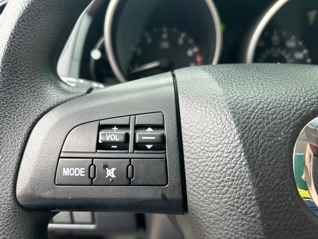 Used 2014 Red Mazda Sport image 15