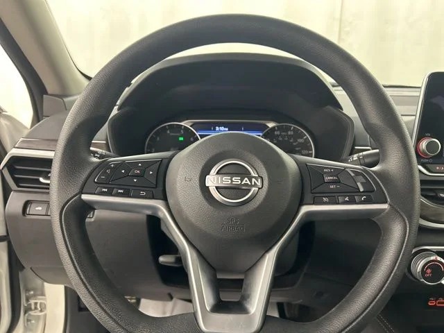 Used 2023 White Nissan 2.5 SV image 11