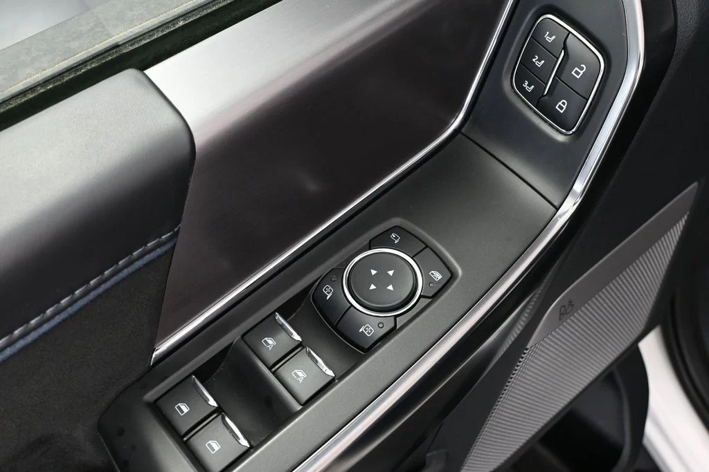 2025 Ford F-150 Platinum - Photo 19