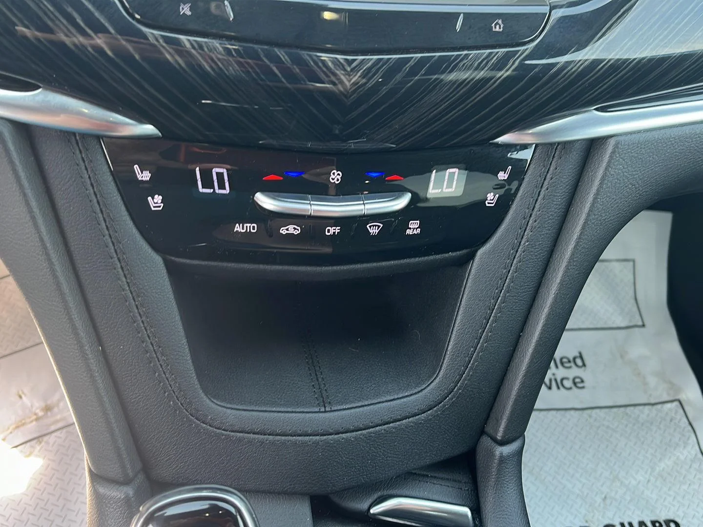 2025 Cadillac XT6 Premium Luxury - Photo 15