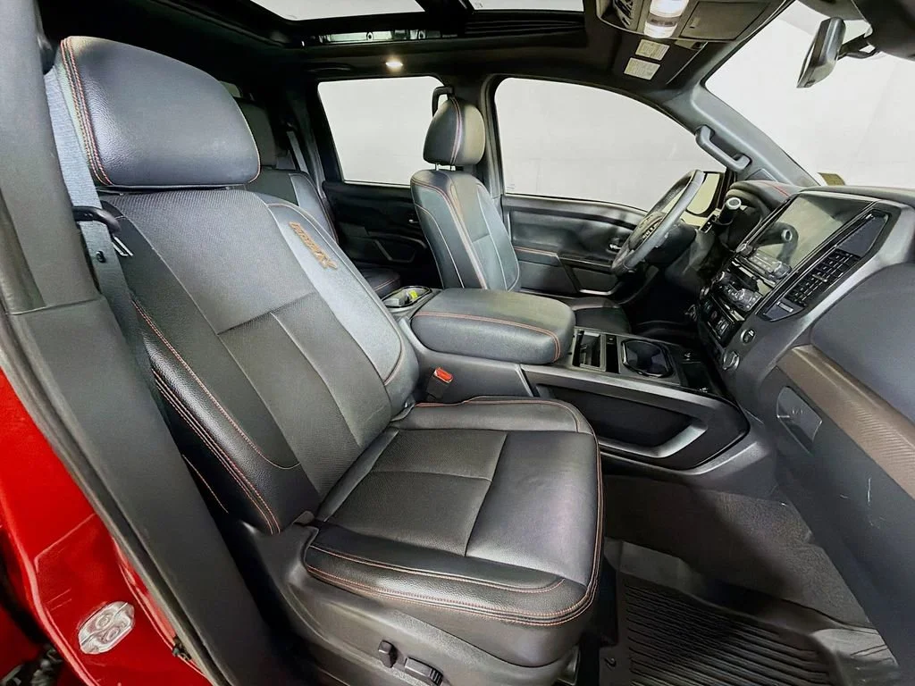 Used 2023  Nissan PRO-4X image 26