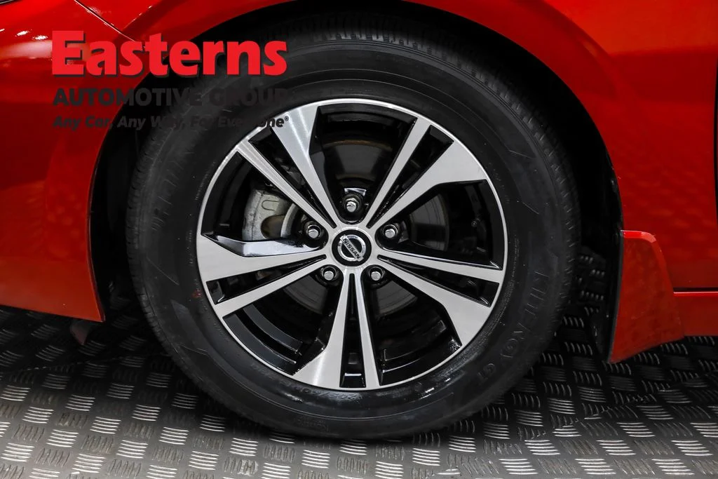 Used 2021 Red Nissan SV image 31