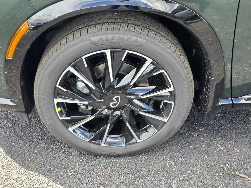 New 2027 Black INFINITI AUTOGRAPH image 8