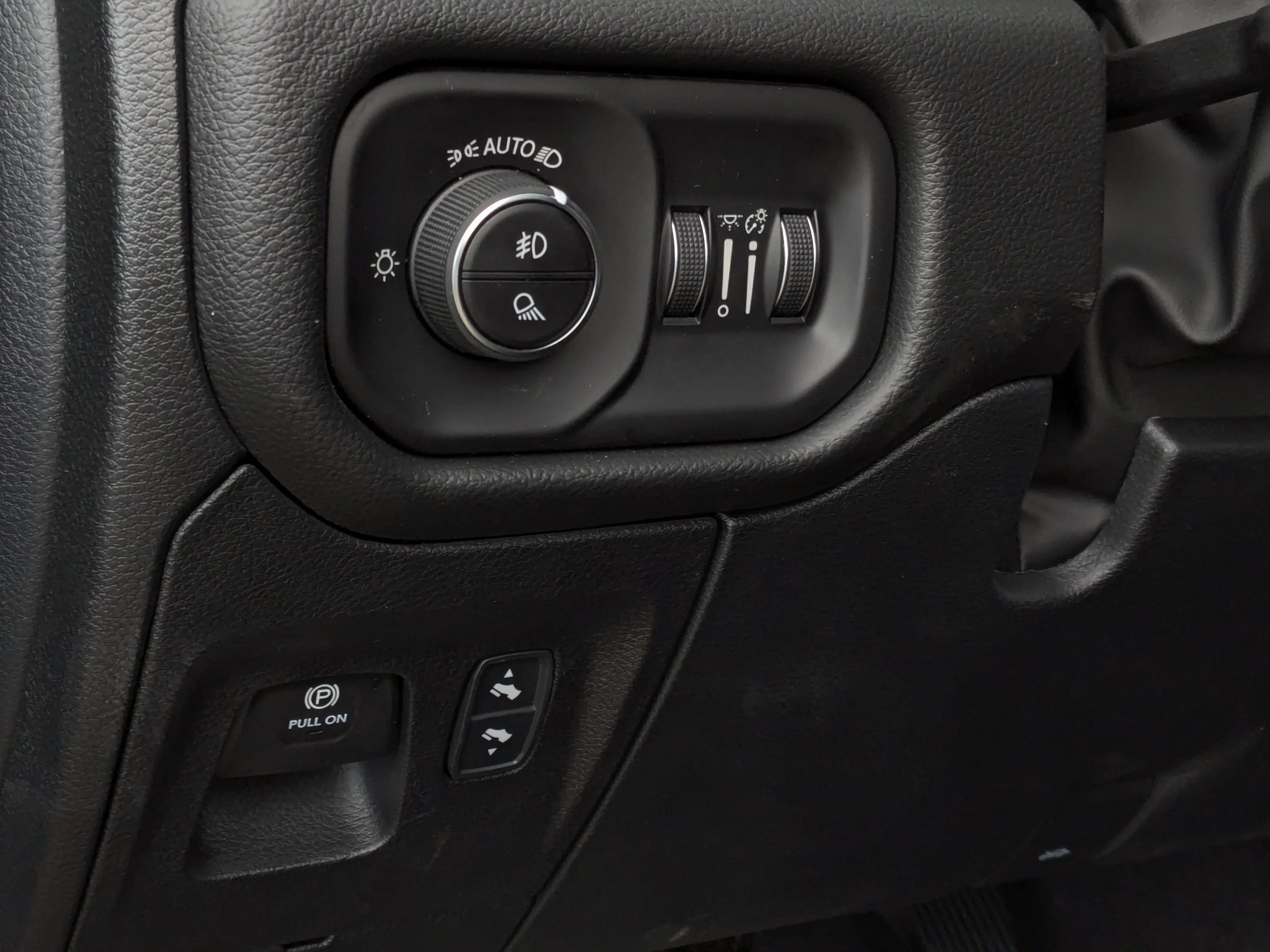 New 2026 Black RAM Sport - - Panoramic Sunroof - Sport Performance Hood - Hurricane Turbo - 3.92 Axle & More! image 16