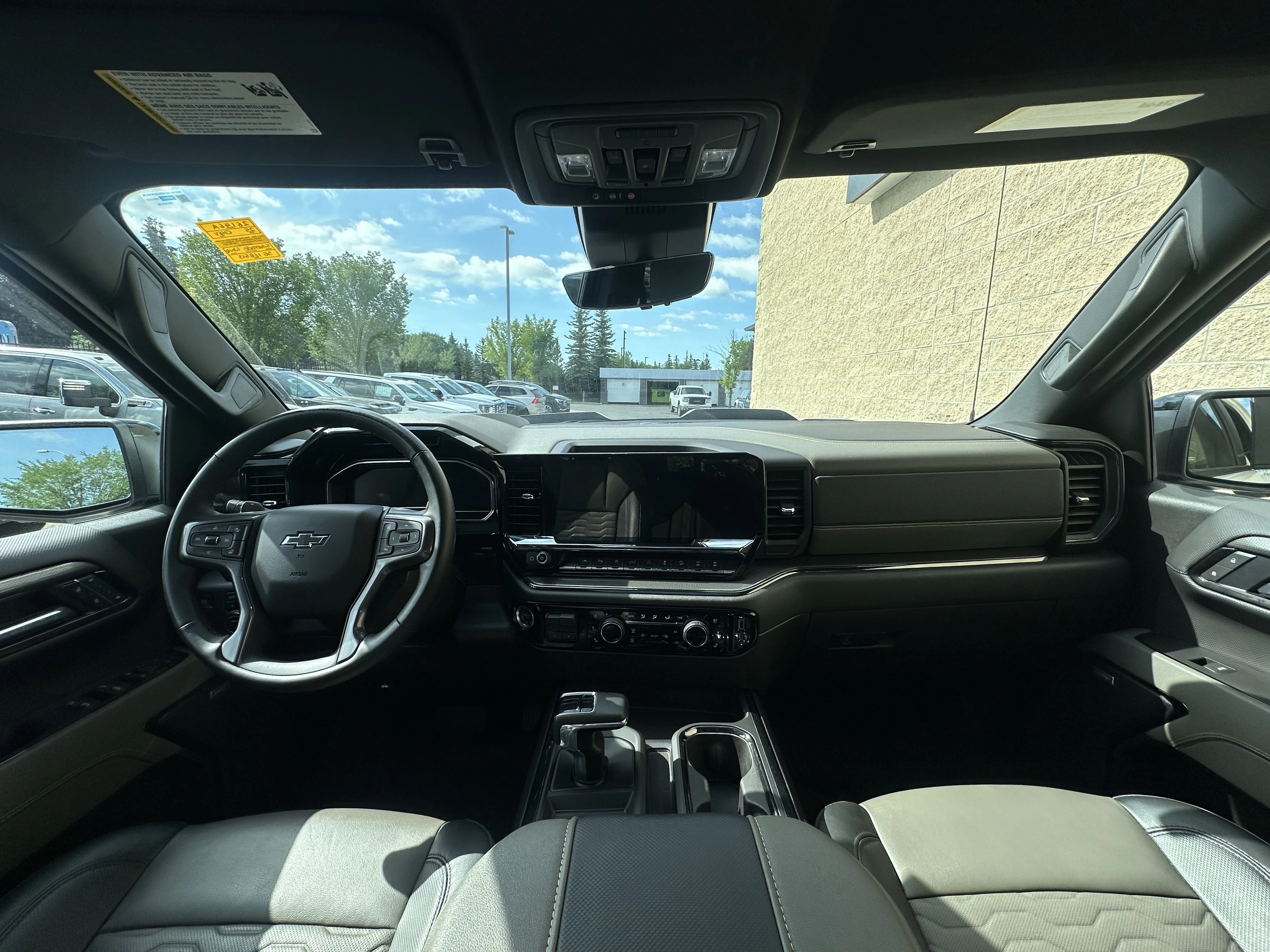 Certified Used 2025  Chevrolet ZR2 image 19