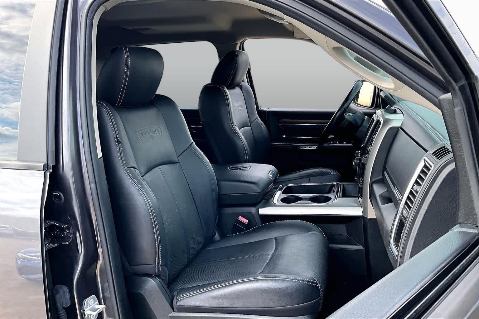 Used 2018 Granite Crystal Metallic Clearcoat Ram Laramie image 9