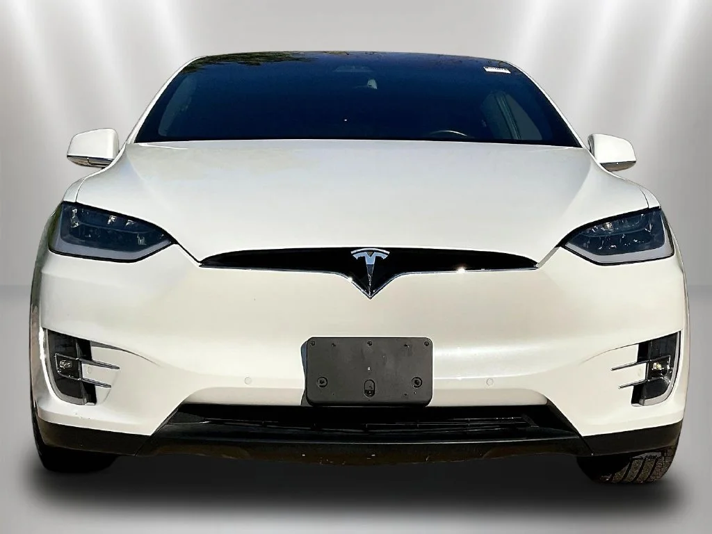 Used 2018 Tesla Model X 75D with VIN 5YJXCBE21JF104012 for sale in Naperville, IL