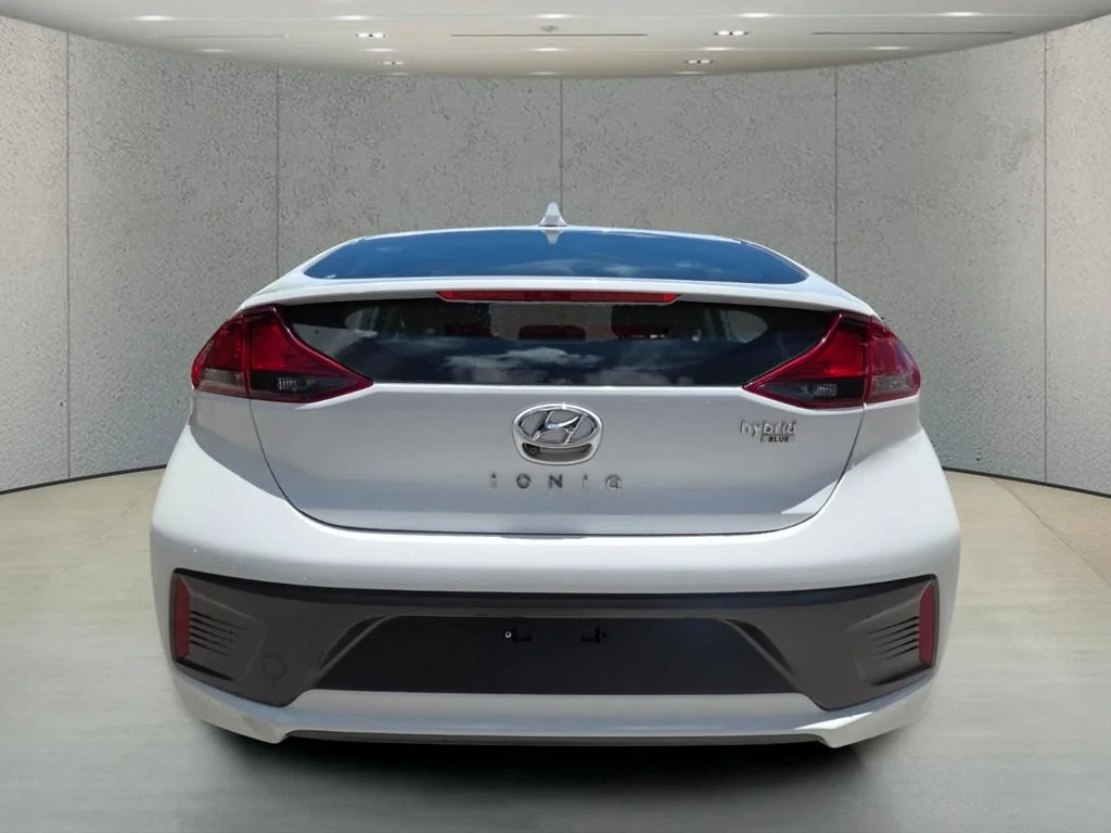 Used 2021 Ceramic White Hyundai Blue image 6