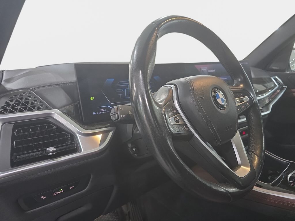 Certified Used 2024 Mineral White Metallic BMW xDrive40i image 18