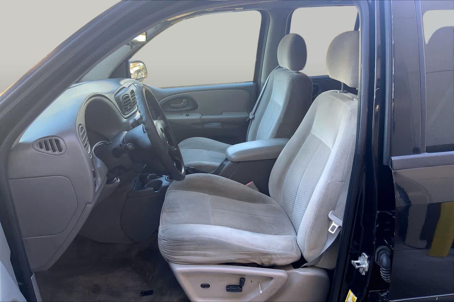 Used 2008 Black Chevrolet LT w/1LT image 7