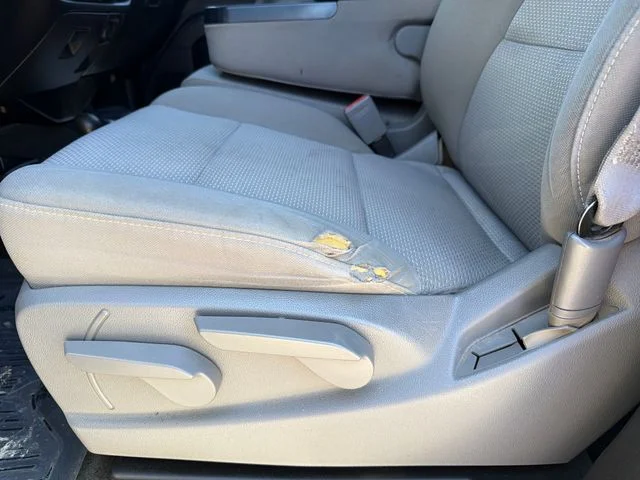 Used 2015 White GMC Base image 29