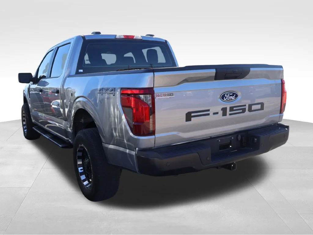Used 2024 Silver Metallic Ford XL image 18