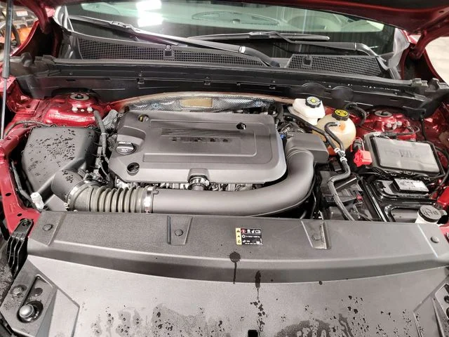 Used 2023 Red Buick Essence image 20