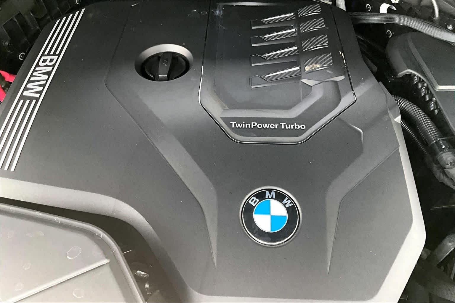 Used 2021 Phytonic Blue Metallic BMW sDrive30i image 33