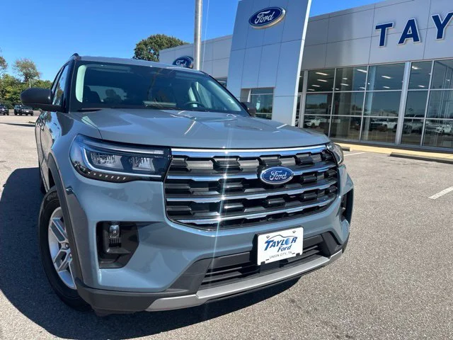 Used 2026 Vapor Blue Metallic Ford Active image 5
