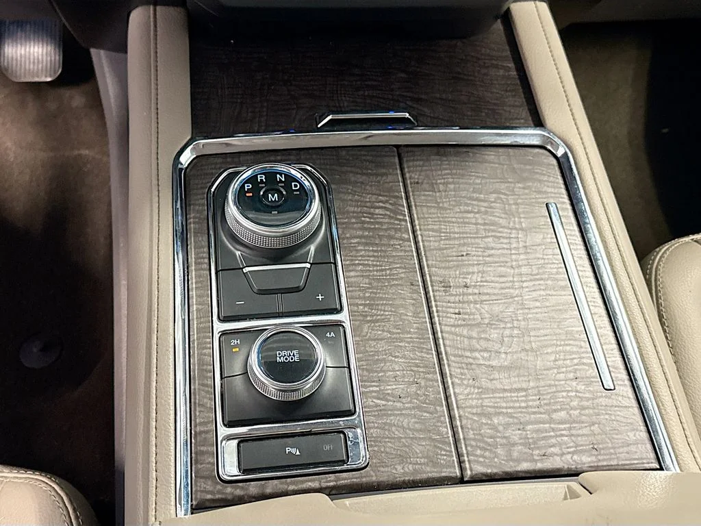 Used 2019 Gray Ford Limited image 18
