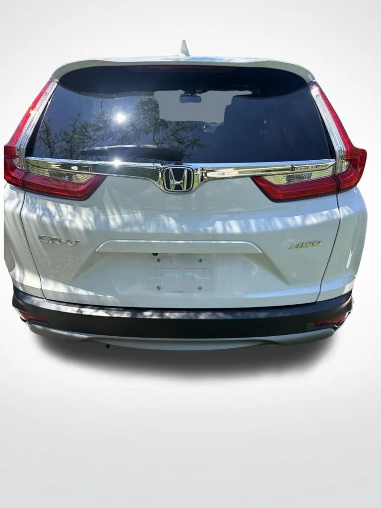 Used 2018 White Diamond Pearl Honda EX image 17