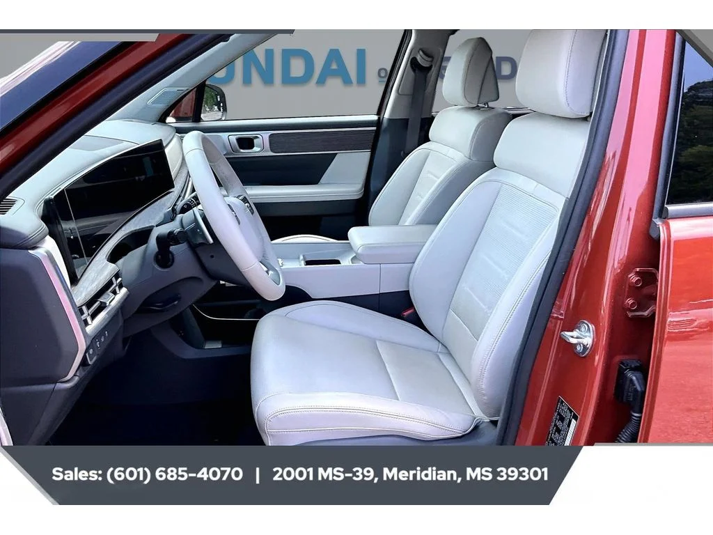 Used 2025 Terracotta Orange Hyundai Limited image 18