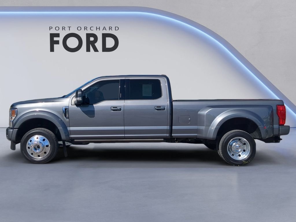 Used 2022 Gray Metallic Ford Platinum image 3