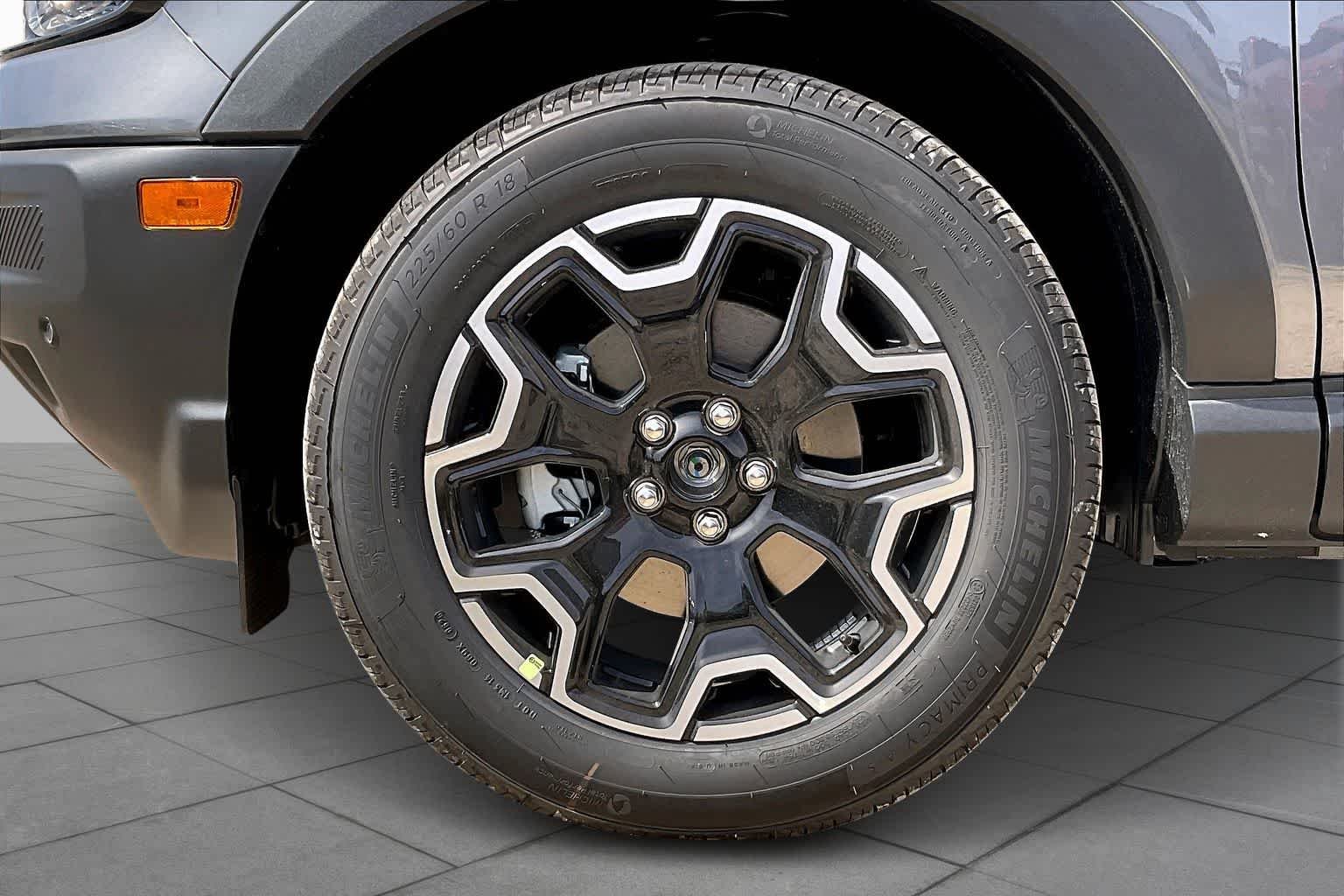 New 2026 Carbonized Gray Metallic Ford Outer Banks image 9