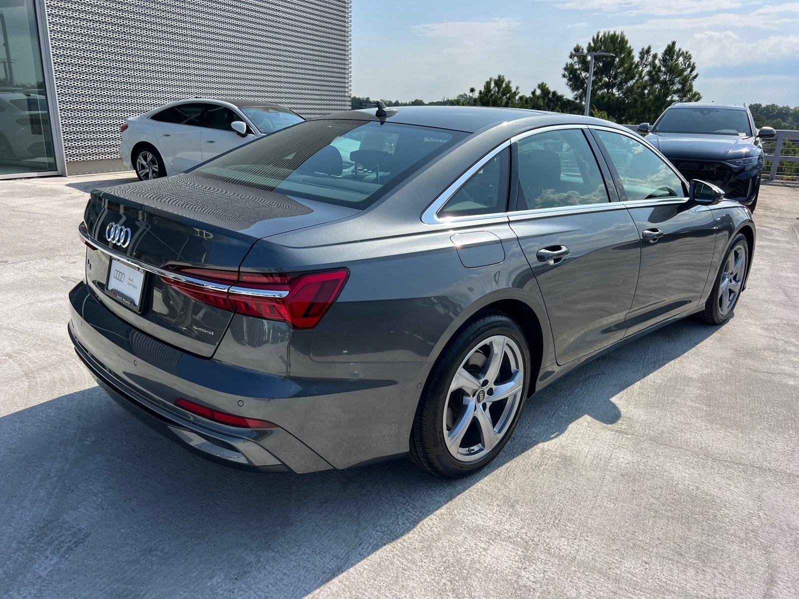 Used 2025 Daytona Gray Pearl Effect Audi Prestige image 5