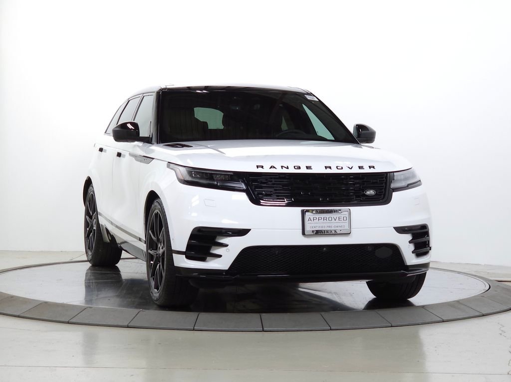 Certified Used 2026 White Land Rover Dynamic SE image 12