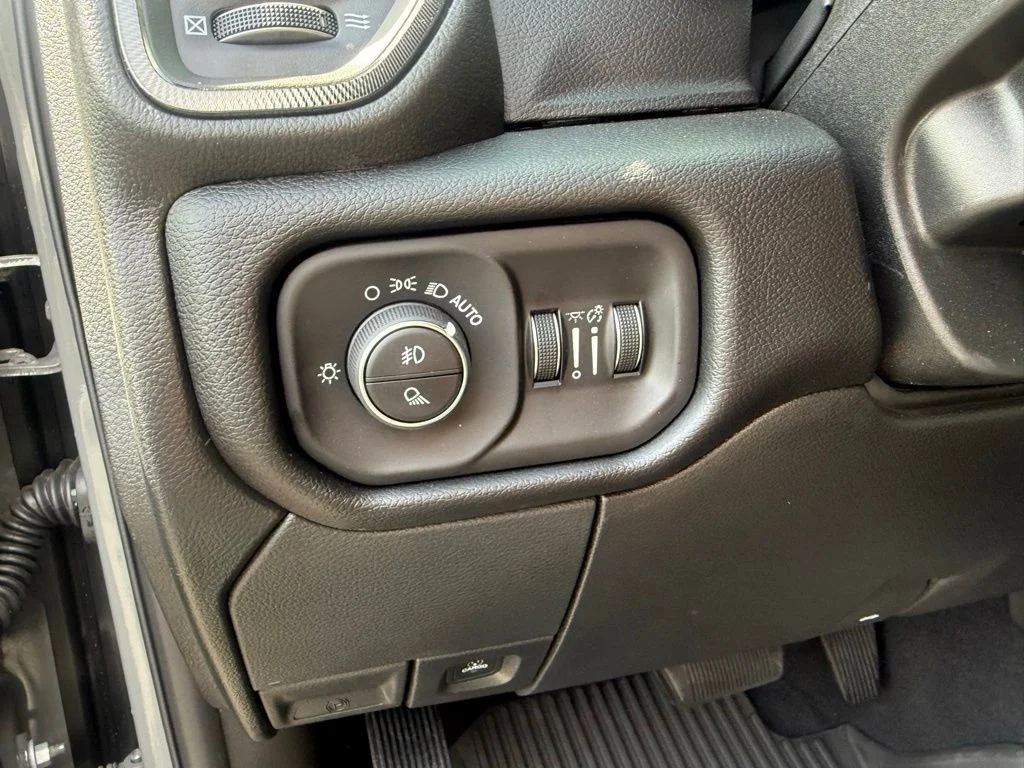 2026 RAM 2500 Rebel - Photo 15