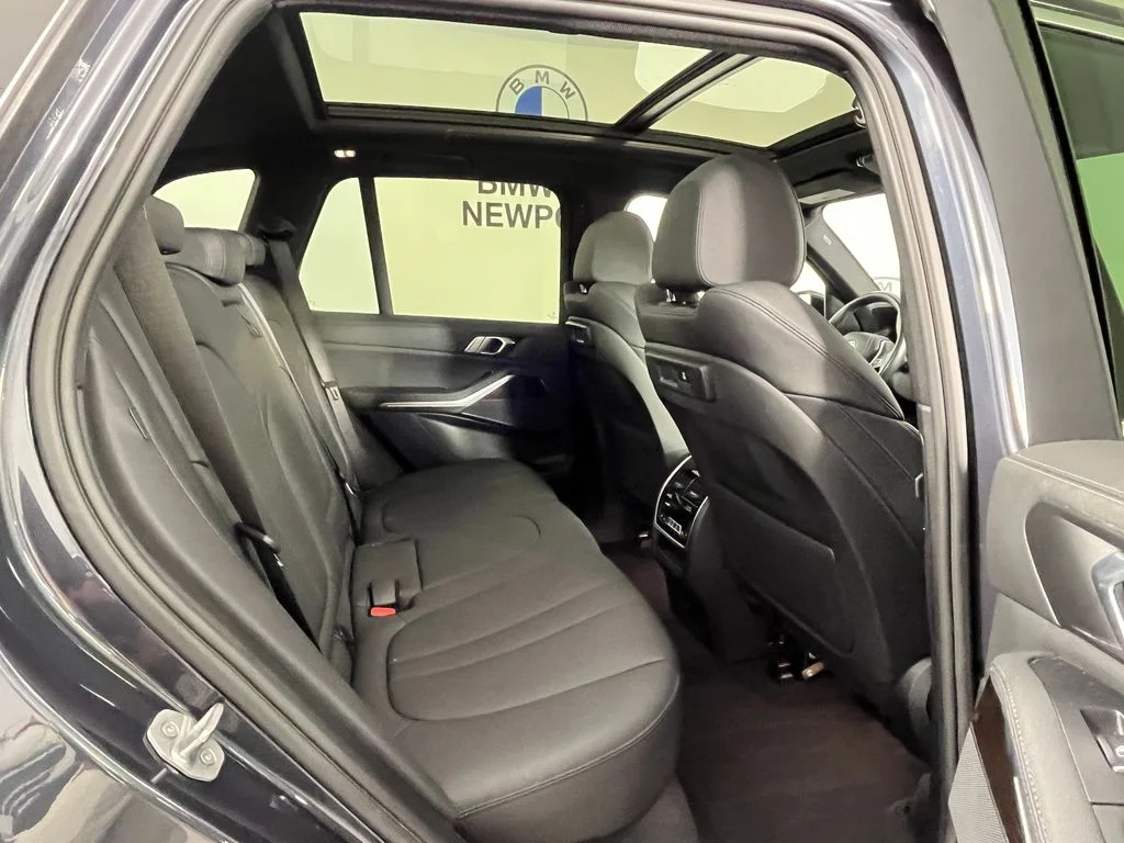 Used 2020 Gray BMW xDrive40i image 23