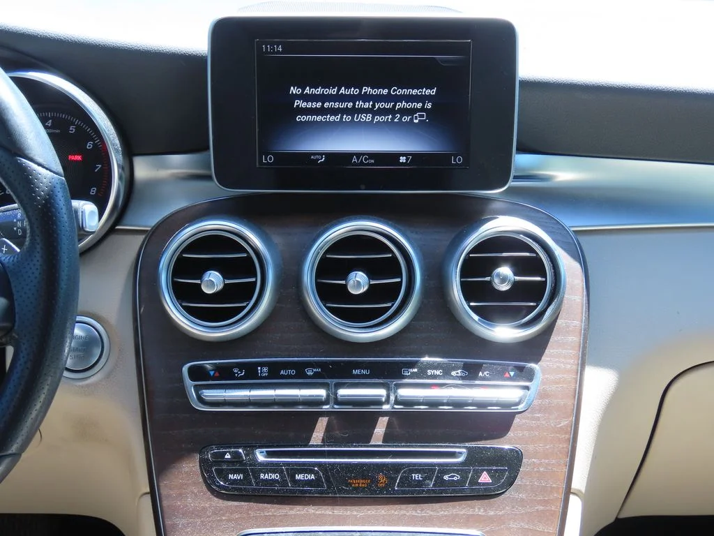 Used 2018 Blue Mercedes-Benz GLC 300 image 8