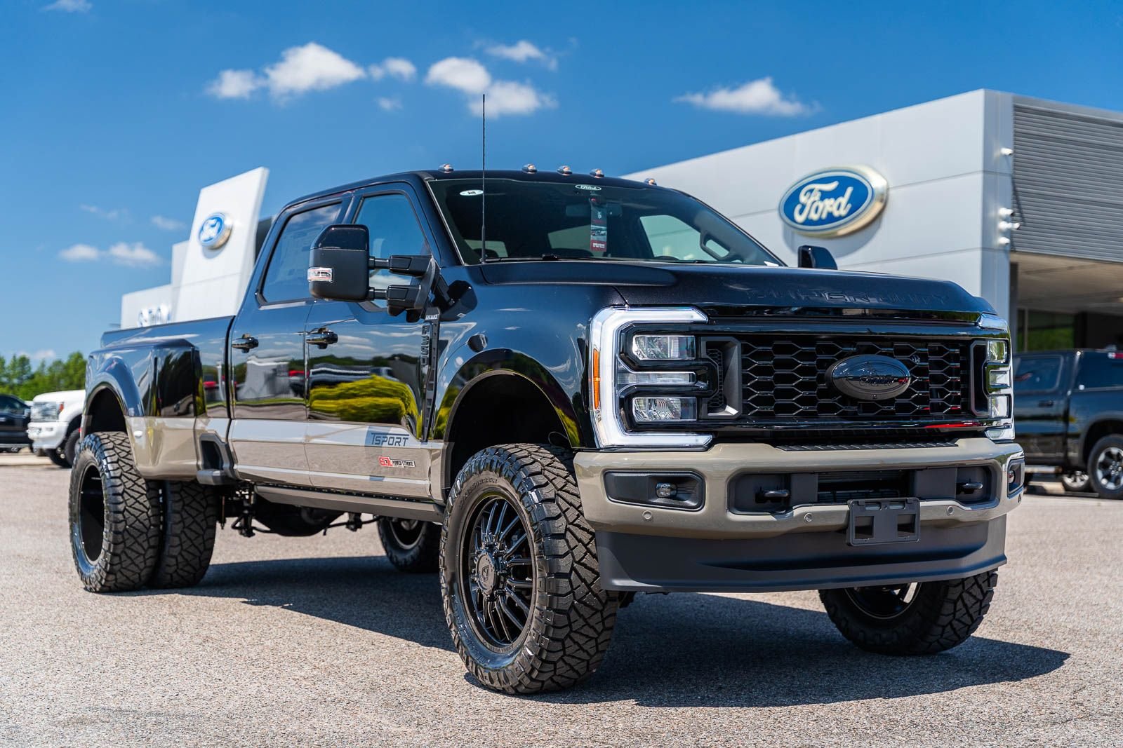 New 2026 Agate Black Metallic Ford F-350® King Ranch® image 1