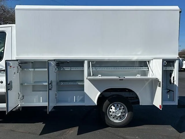 New 2024 Oxford White Ford Cutaway image 27