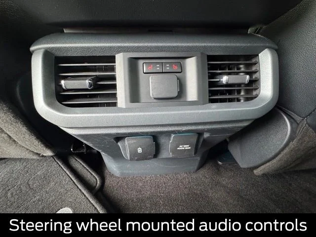 Used 2022 White Ford Lariat image 24