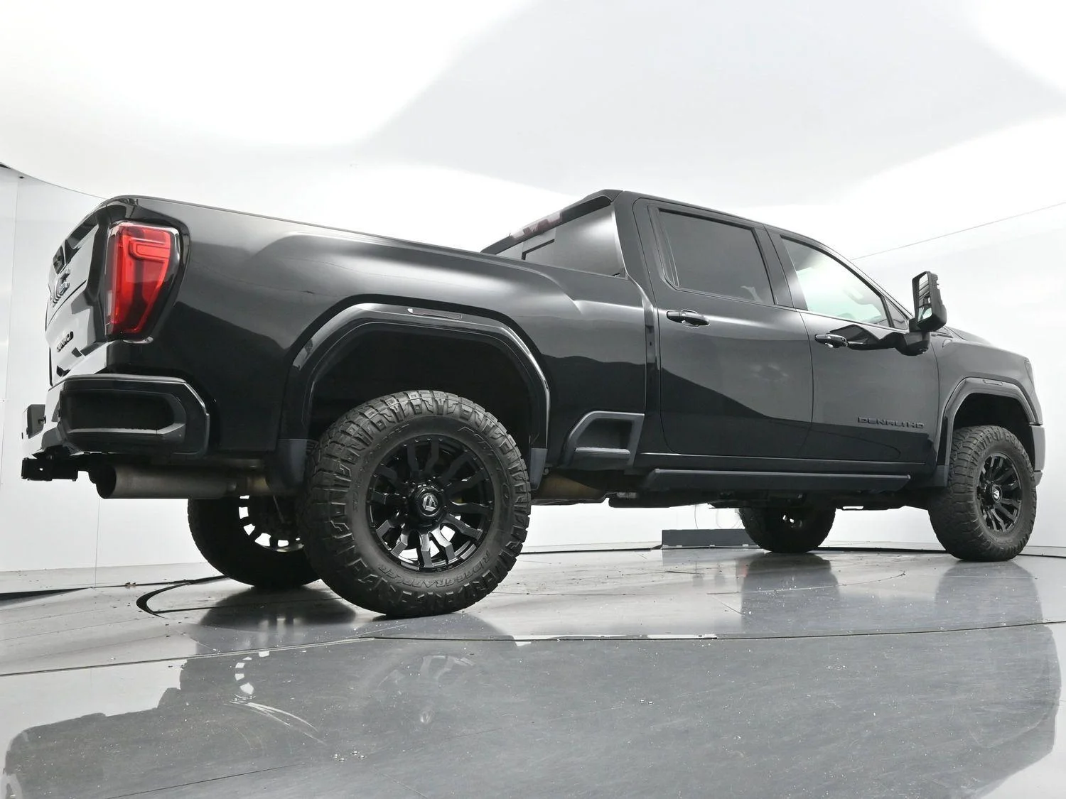 Used 2021 Onyx Black GMC Denali image 55