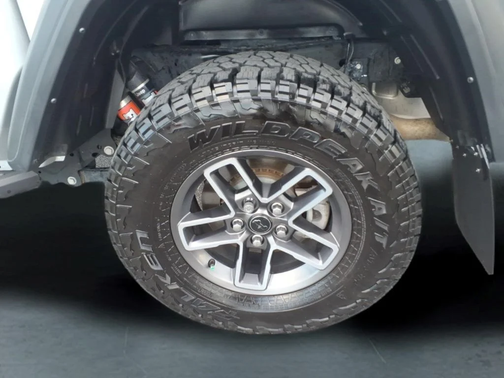 Used 2024 Silver Jeep Mojave image 13