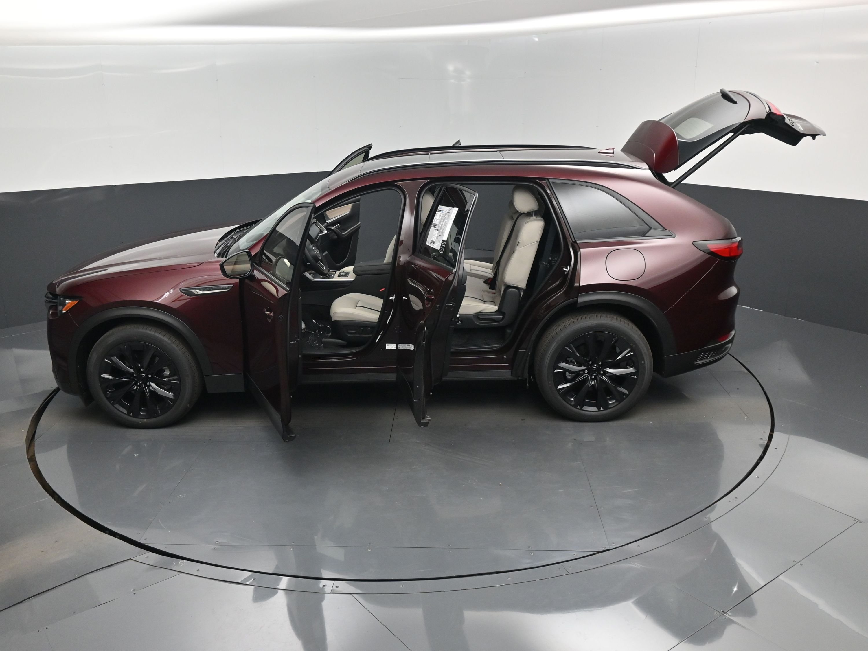 2026 Mazda CX-90 Premium Package - Photo 17