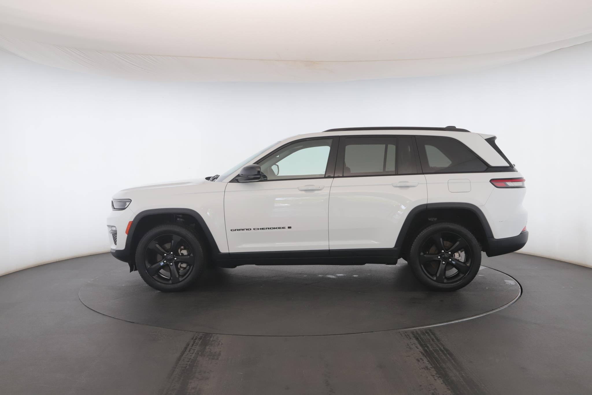 Used 2023 Bright White Clearcoat Jeep Limited 4x4 image 19