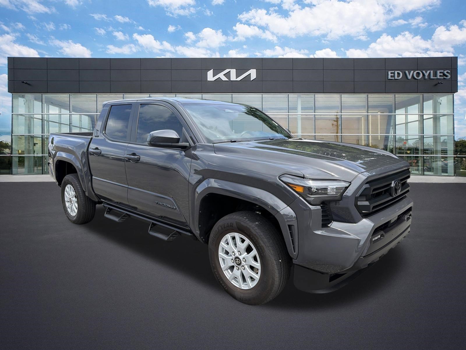 Used 2025 Underground Toyota SR5 image 1