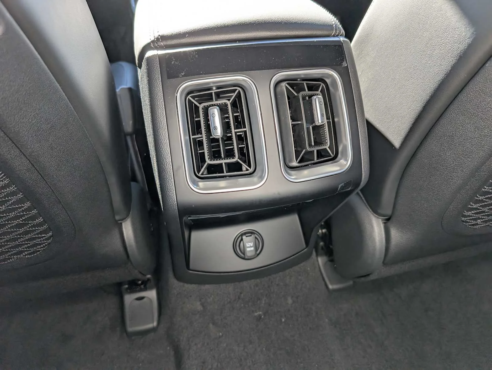 2026 Kia Sorento EX - Photo 15
