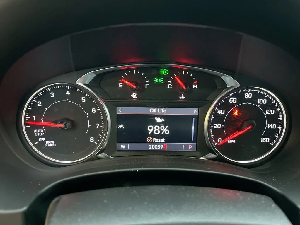 Used 2024 Volcanic Red Tintcoat GMC SLT image 15