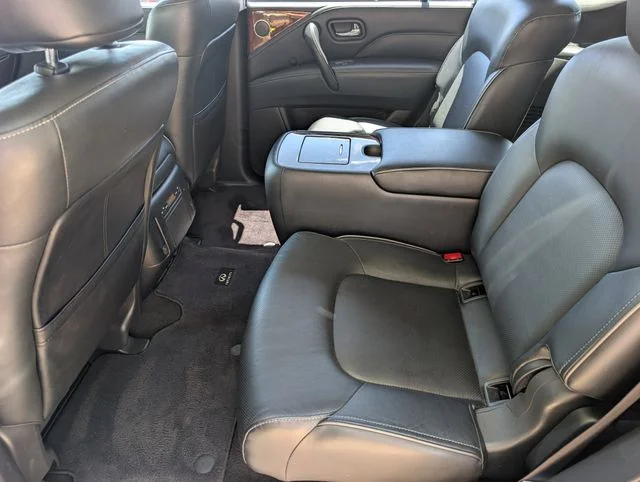 Used 2019 Black Obsidian INFINITI LUXE image 10