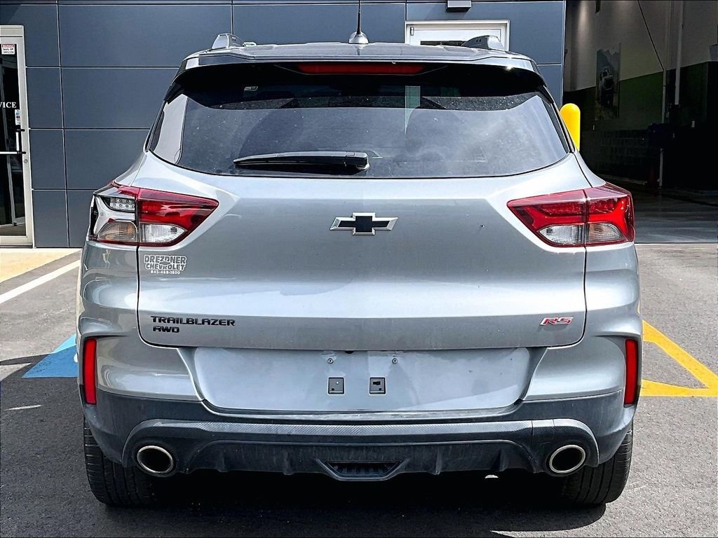 Used 2023 Gray Chevrolet RS image 5