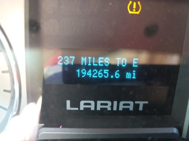 Used 2010 White Ford Lariat image 17