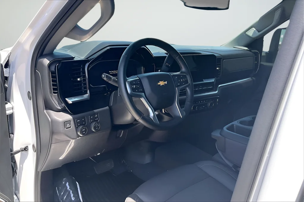 Used 2026 White Chevrolet LTZ image 14