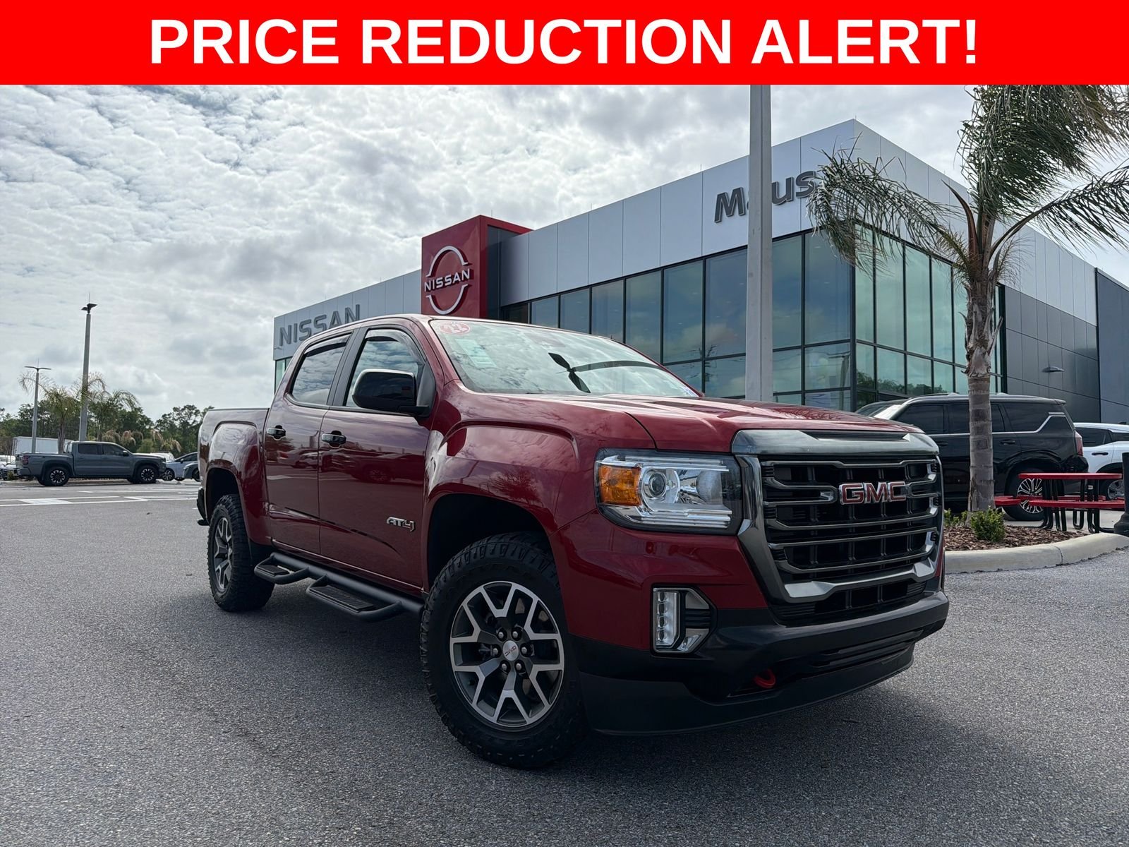 2022 GMC Canyon 4WD AT4 Crew Cab Short Box's photo