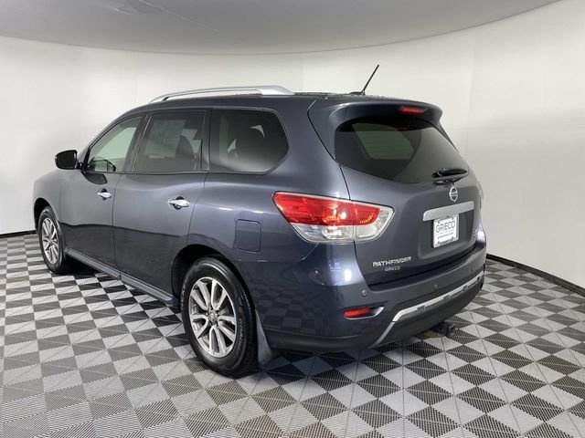 Used 2014 Gray Nissan SV image 6